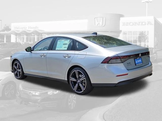 New 2026 Solar Silver Metallic Honda SE image 3