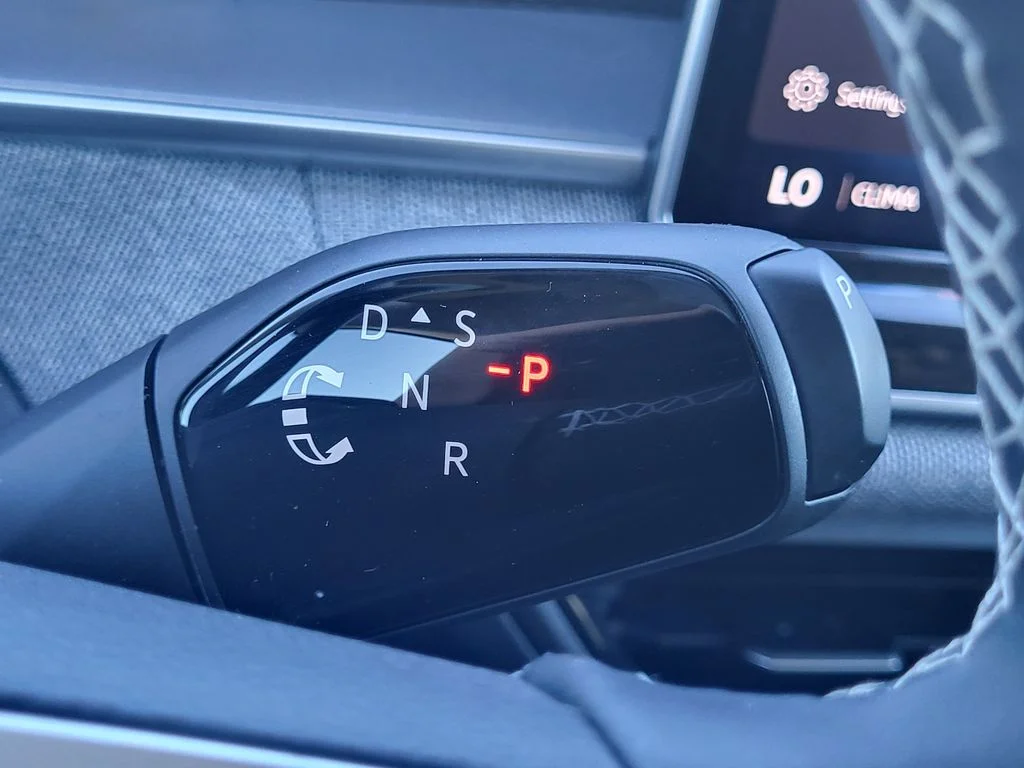 2025 Volkswagen Tiguan S - Photo 13