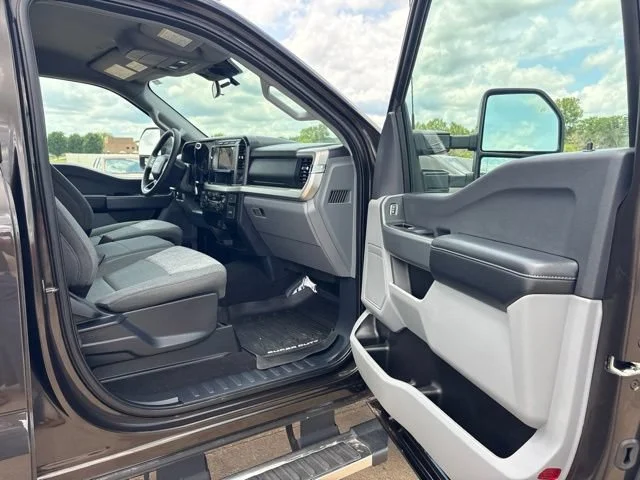 2024 Ford F-250 Super Duty XLT - Photo 14