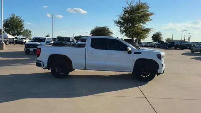 Used 2023 SUMMIT WHITE GMC Elevation image 9