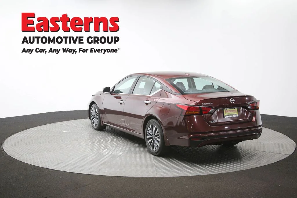 Used 2023 Red Nissan 2.5 SV image 64
