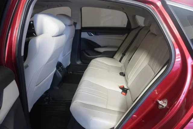 Used 2019 Radiant Red Metallic Honda Touring 2.0T image 26