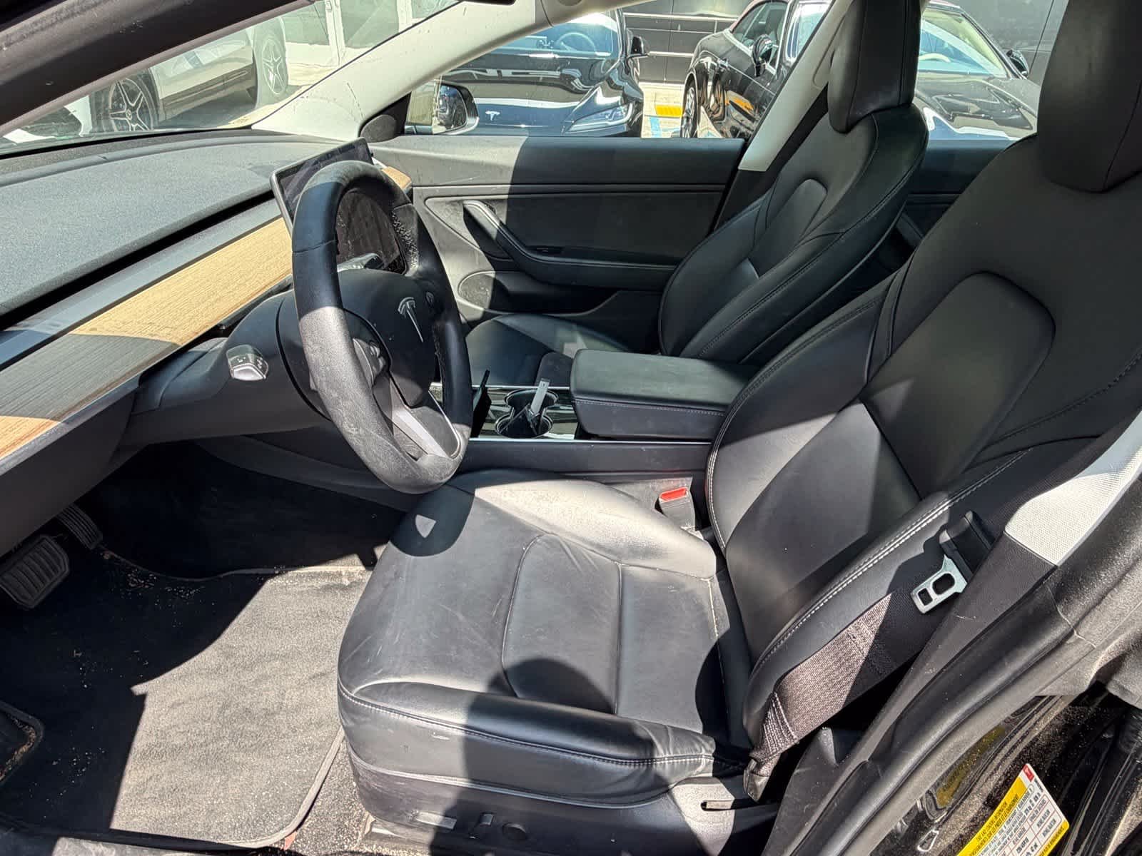 Used 2019 Solid Black Tesla Long Range image 6