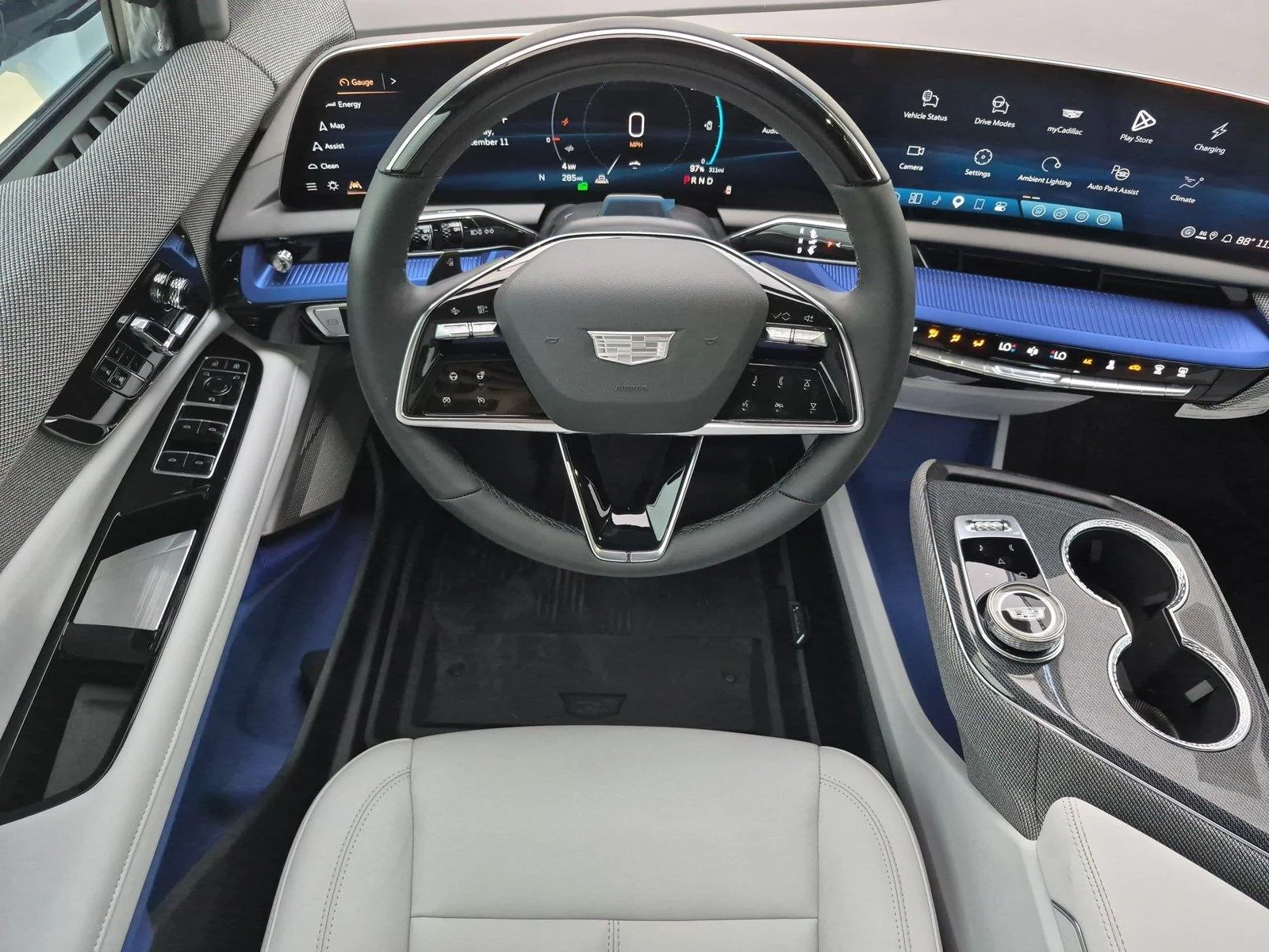 2027 Cadillac OPTIQ Luxury - Photo 14