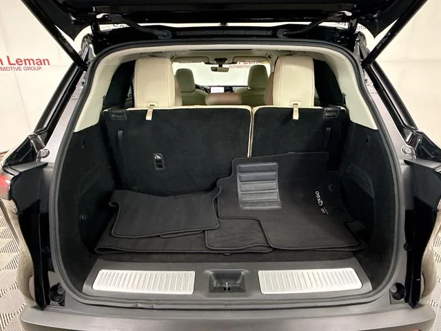 Used 2023 Black INFINITI LUXE image 27