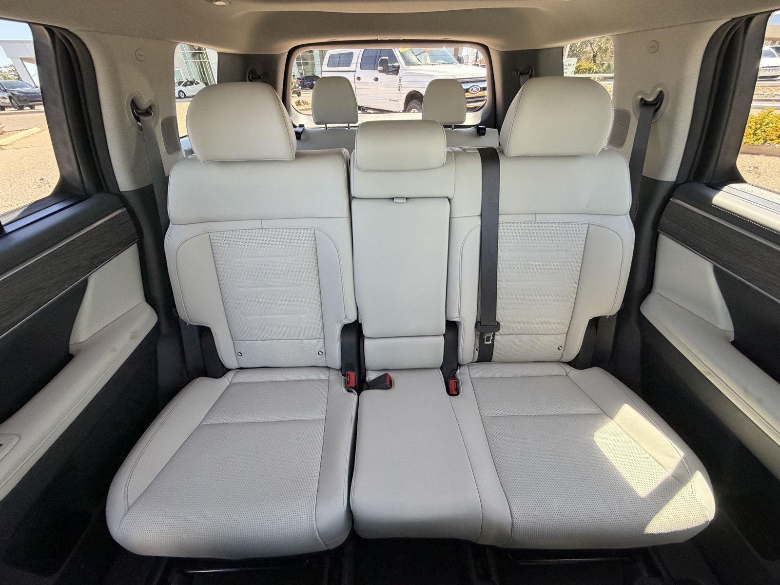 Used 2024 Shimmering Silver Hyundai Limited image 25