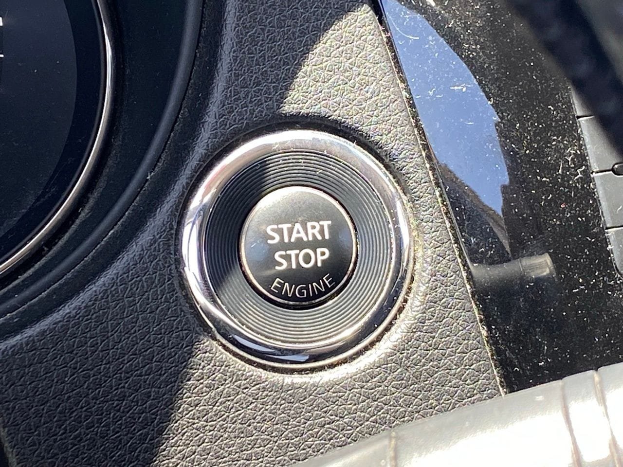 Used 2019 Magnetic Black Pearl Nissan SV image 9