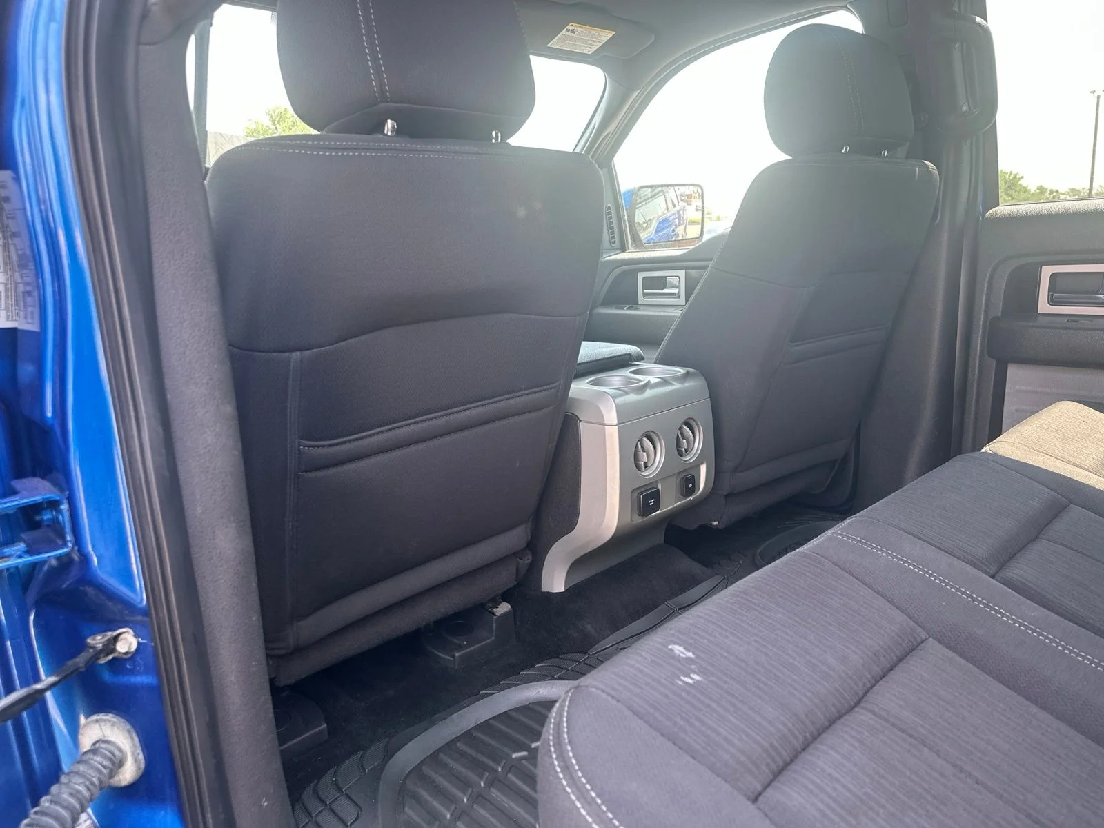 Used 2012 Blue Ford XL image 18