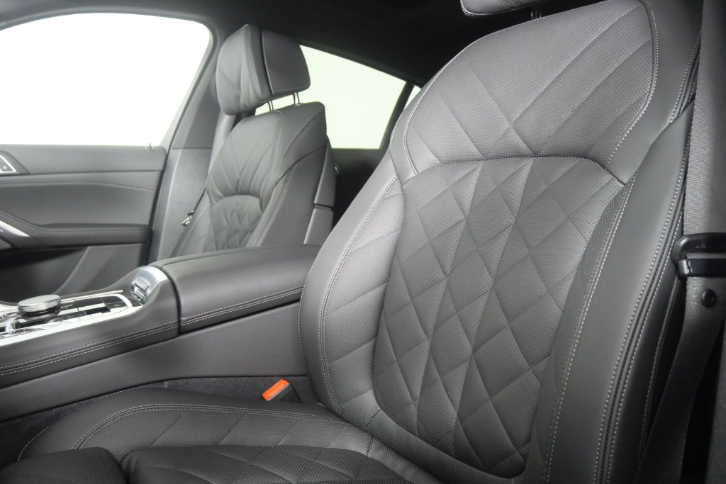 New 2027 Brooklyn Grey Metallic BMW xDrive40i image 11
