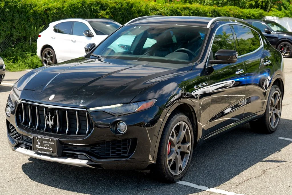 Used 2017  Maserati S image 3