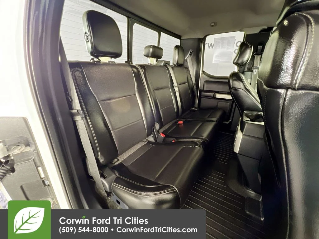 Used 2015 White Platinum Clearcoat Metallic Ford Lariat image 15