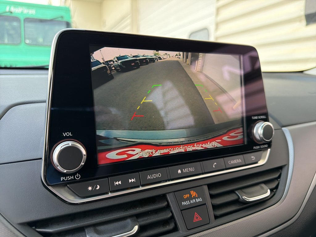 Used 2025 Grey Nissan SR image 20
