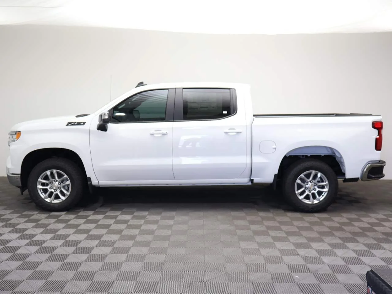 New 2026 Summit White Chevrolet LT image 26