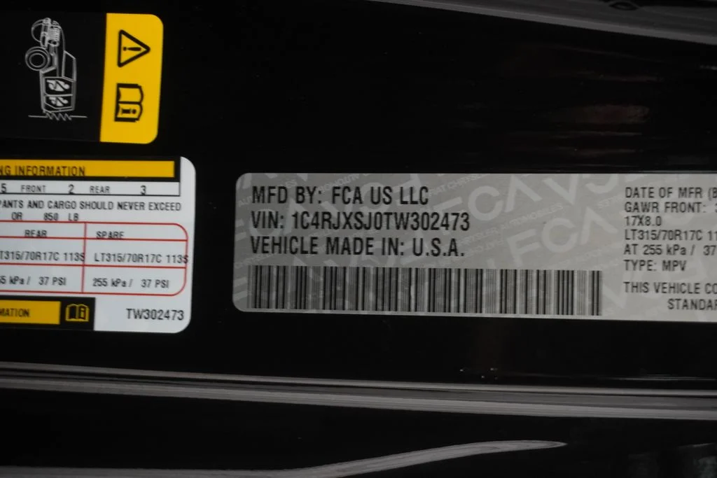 New 2026 Black Clear-Coat Exterior Paint Jeep Moab 392 image 40