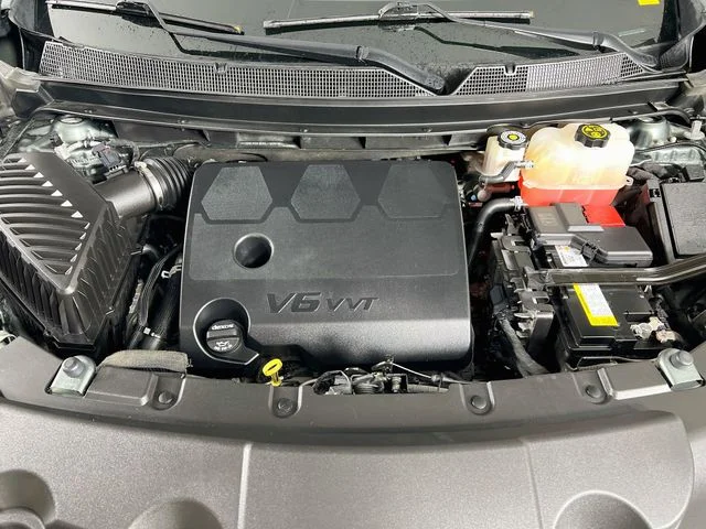 Used 2022 Gray Chevrolet 1LT image 29