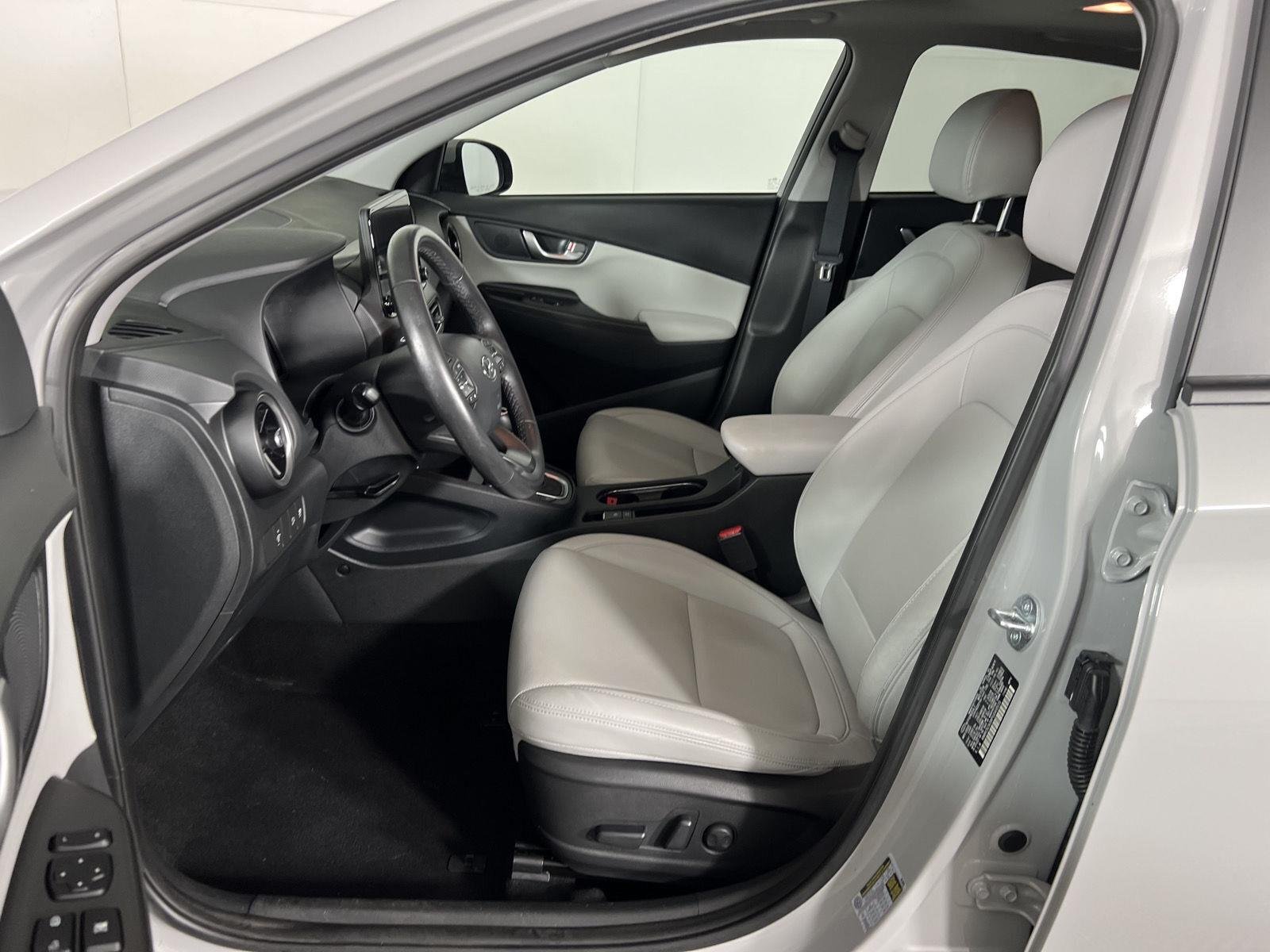 Used 2023 Cyber Silver Hyundai Limited image 13