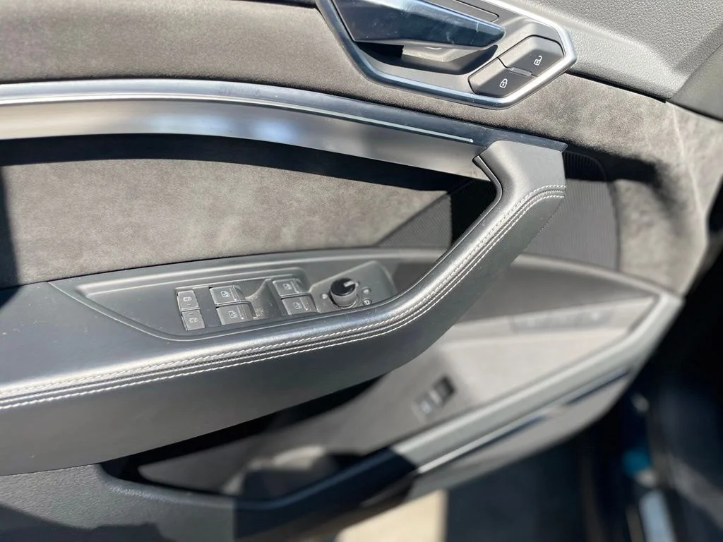 Used 2019 Galaxy Blue Metallic Audi Prestige image 10