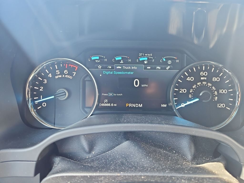 Used 2018 Gray Ford Lariat image 11