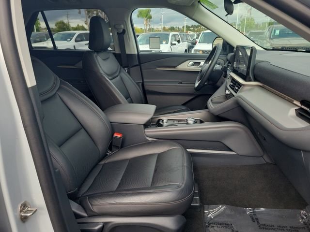 Used 2026 Space White Metallic Ford Active image 17