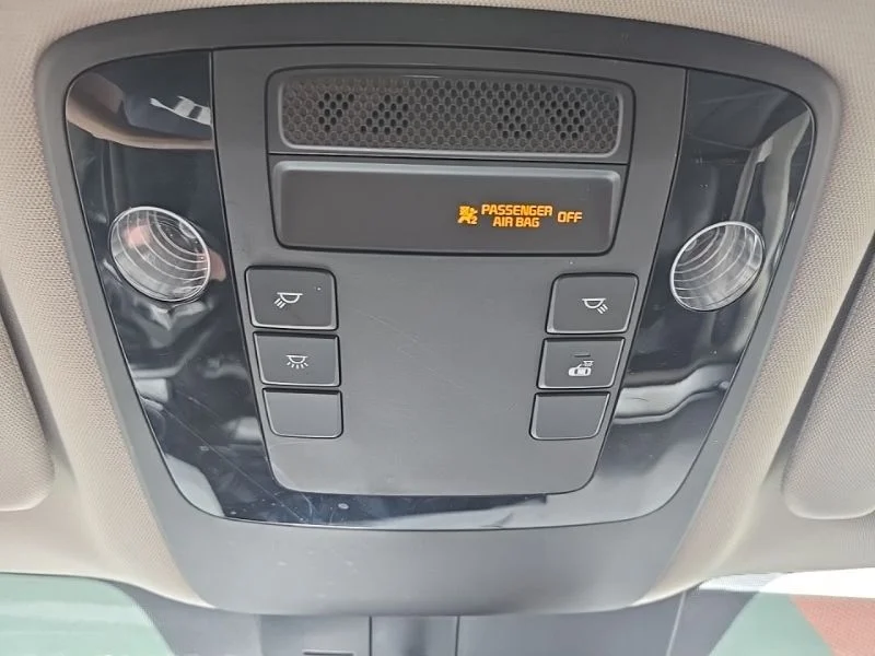 Used 2022 Silver Kia LXS image 20