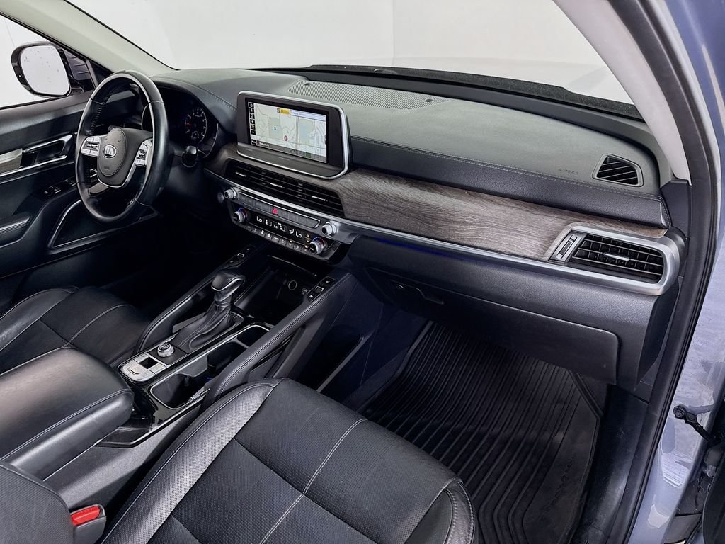 Used 2020 Everlasting Silver Kia SX image 32