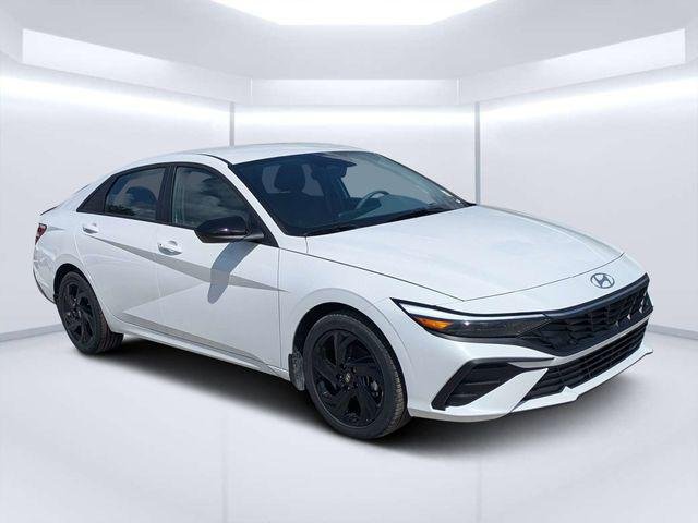 New 2026 White Hyundai SEL Sport image 1