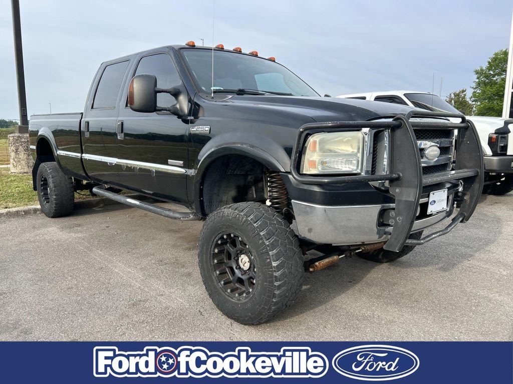 Used 2005 Black Clearcoat Ford Lariat image 2
