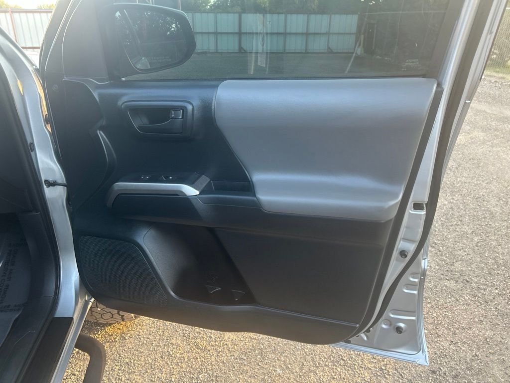 Used 2018 Silver Sky Metallic Toyota SR5 image 34
