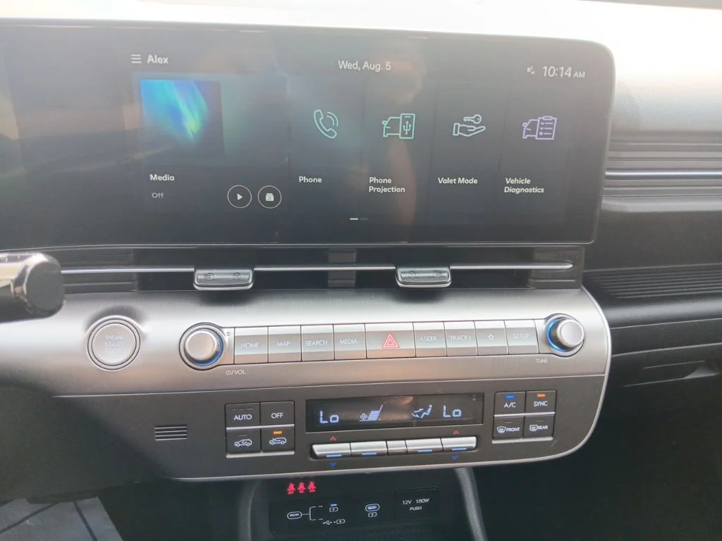 Used 2025 Abyss Black Pearl Hyundai SEL image 22