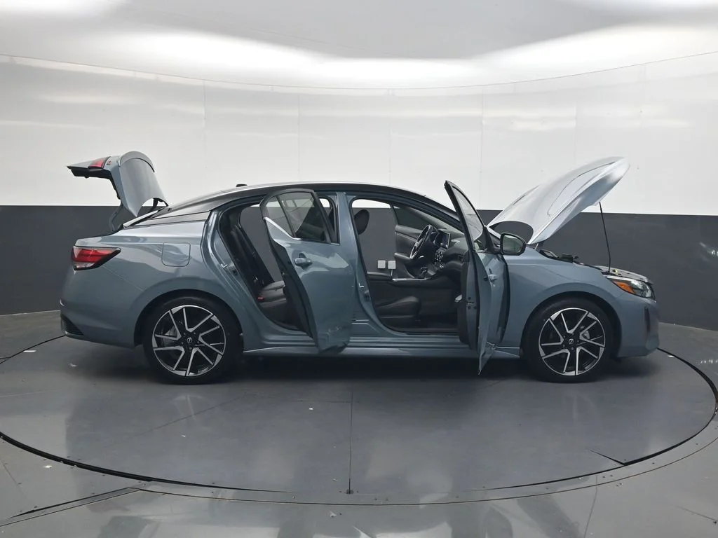 Used 2025 Gray Nissan SR image 52