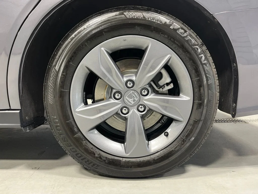 2024 Honda Odyssey EX - Photo 16