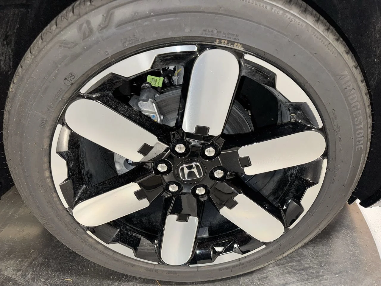 New 2026 Mercury Silver Metallic Honda Elite image 17