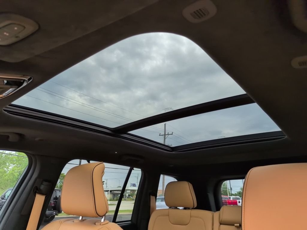Used 2025 Red Jeep Summit Reserve image 24