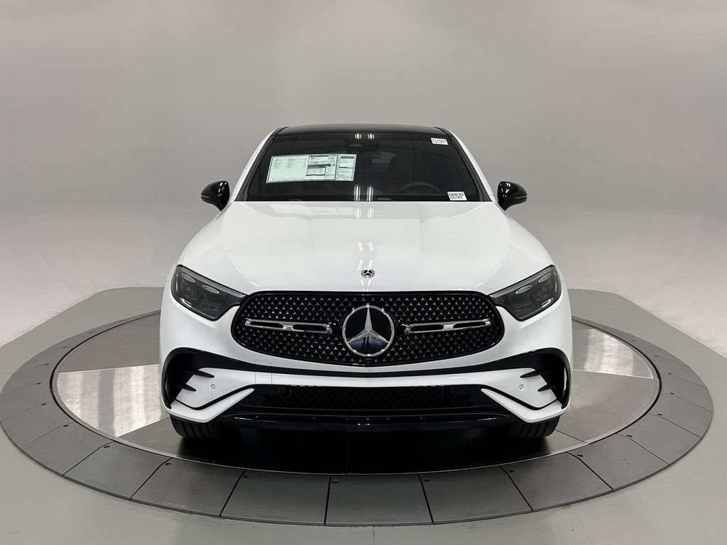 New 2026 MANUFAKTUR Moonlight White Metallic Mercedes-Benz GLC 300 image 3