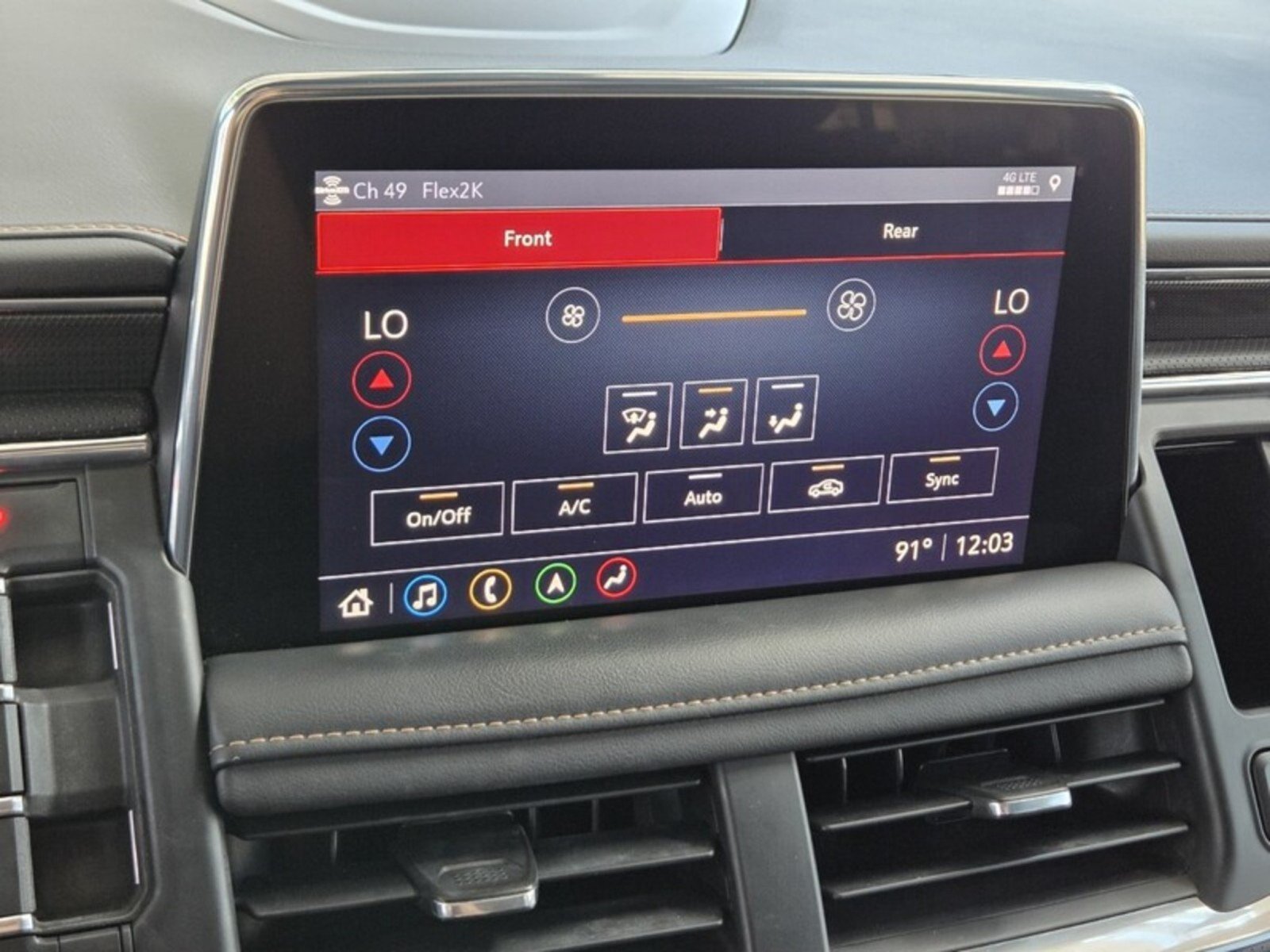 Used 2021 White Frost Tricoat GMC AT4 image 35
