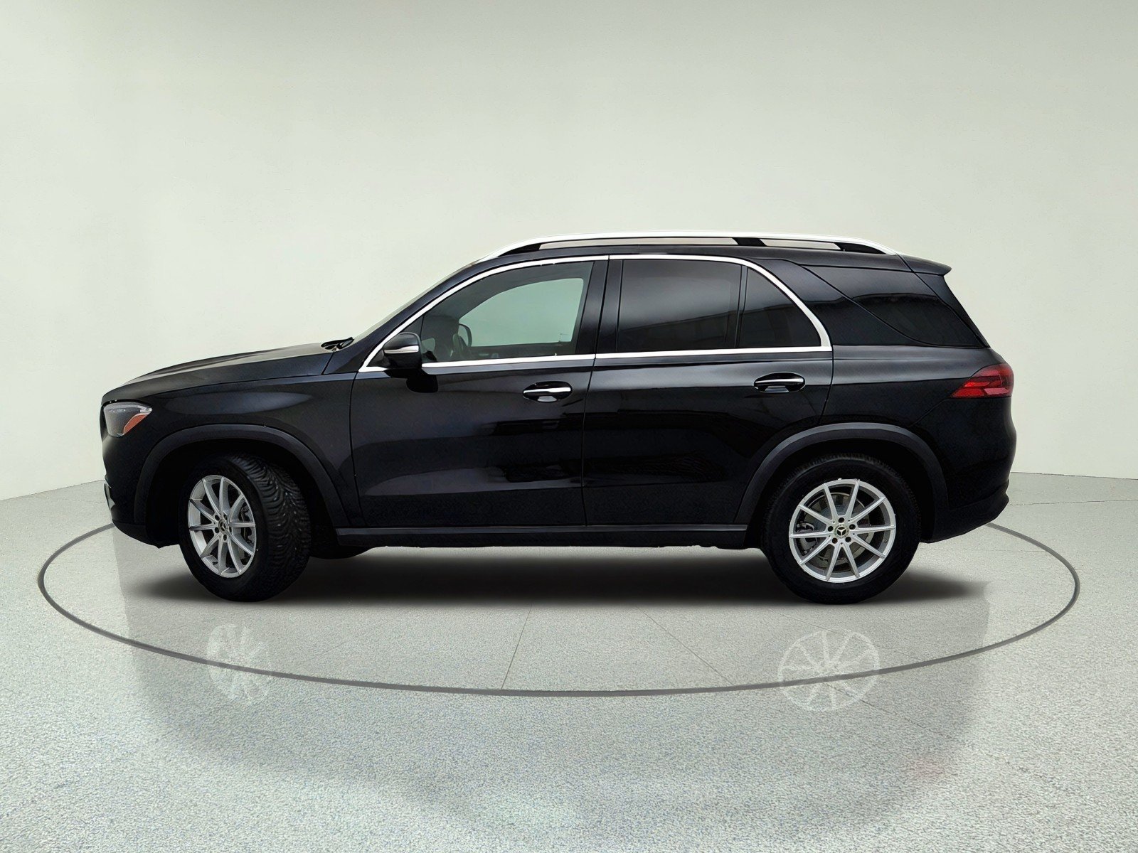 Certified Used 2026 Obsidian Black Metallic Mercedes-Benz GLE 350 image 14