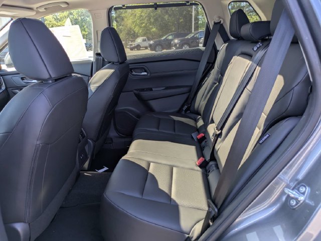 2026 Nissan Rogue SV - Photo 7
