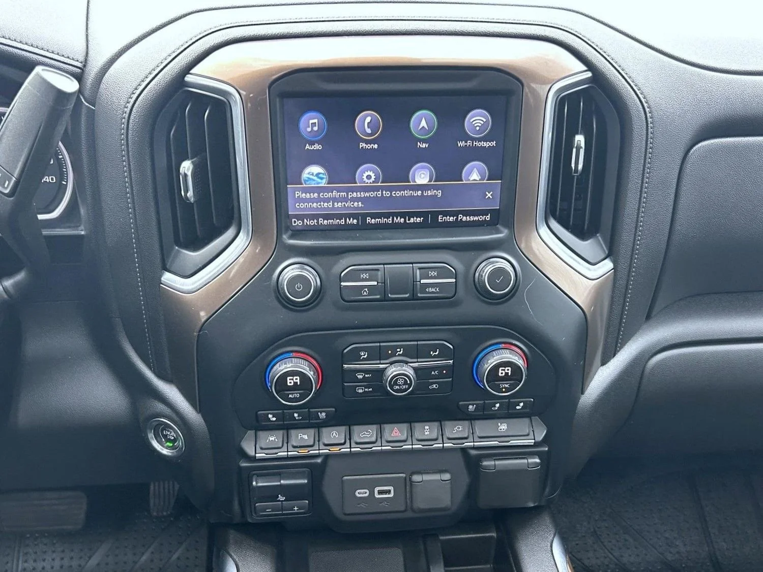 2019 Chevrolet Silverado 1500 High Country - Photo 12
