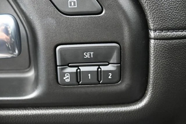 Used 2020 Black Chevrolet High Country image 17