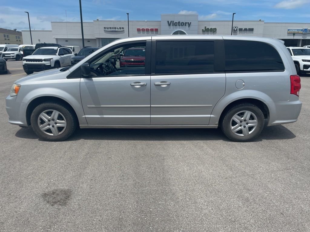 Used 2012 Silver Dodge SE/AVP image 2
