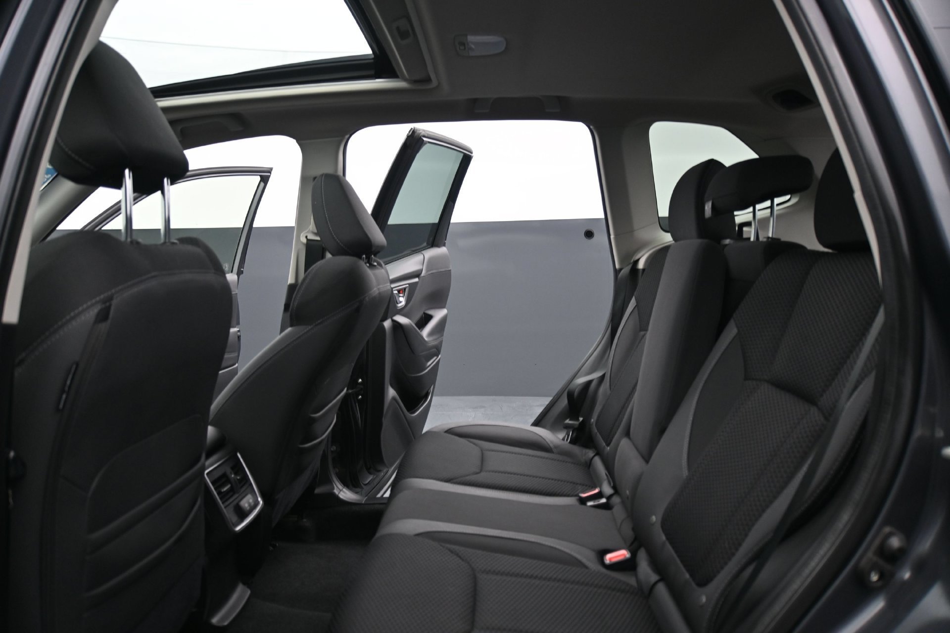 Used 2021 Magnetite Gray Metallic Subaru Premium image 17