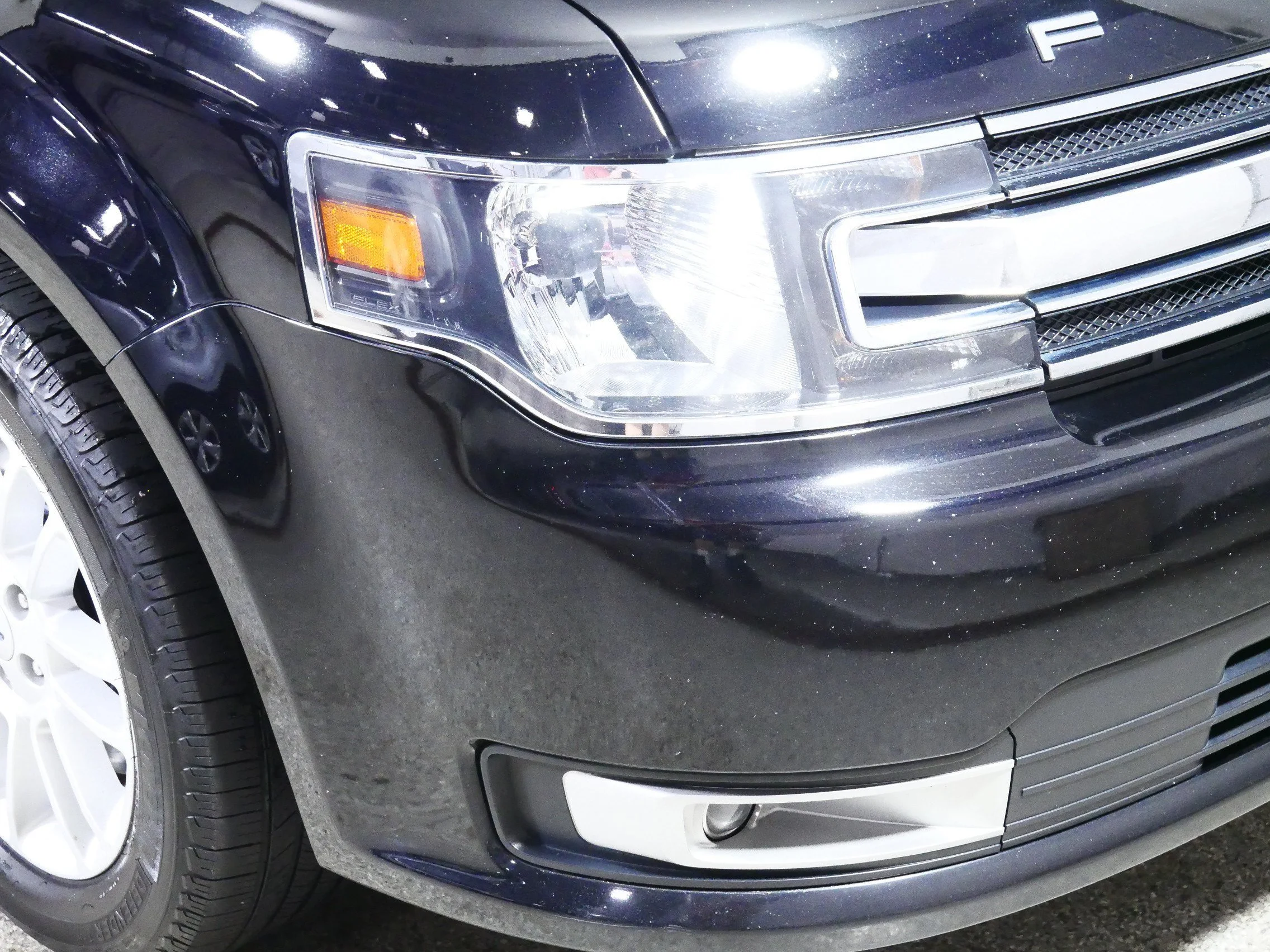 Used 2017 Shadow Black Ford SEL image 16