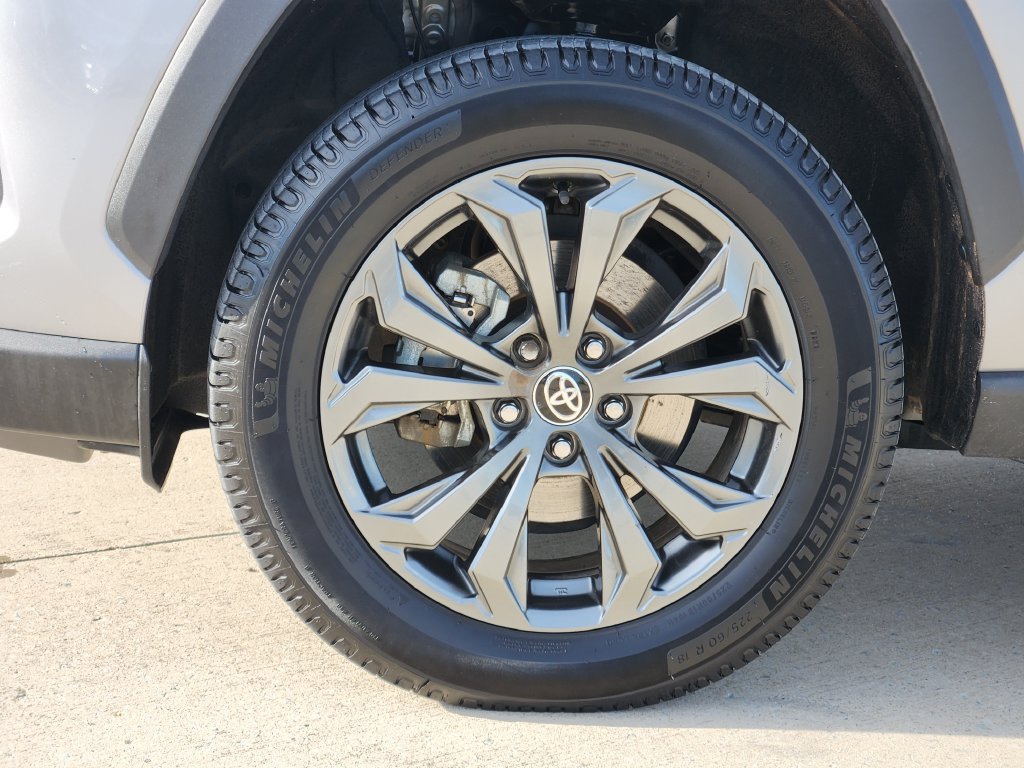 Certified Used 2024 Silver Toyota XLE Premium image 10