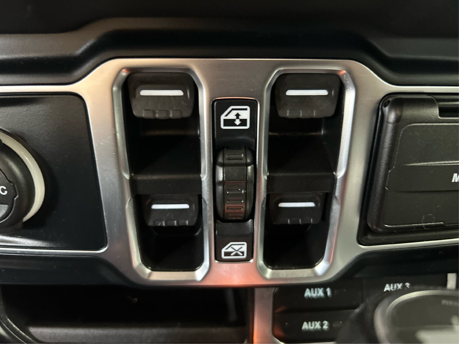 Used 2024 Black Jeep Sahara image 30