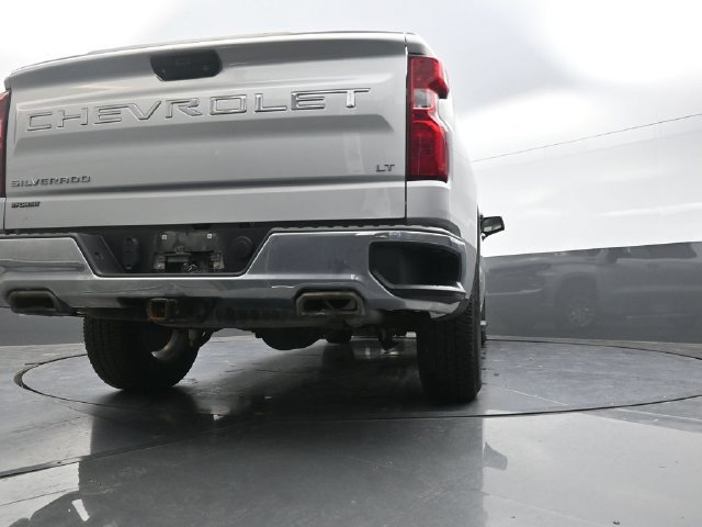 Used 2020 Silver Chevrolet LT image 36