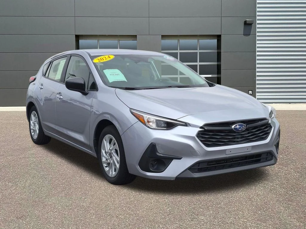 Used 2024 Ice Silver Metallic Subaru Base image 3