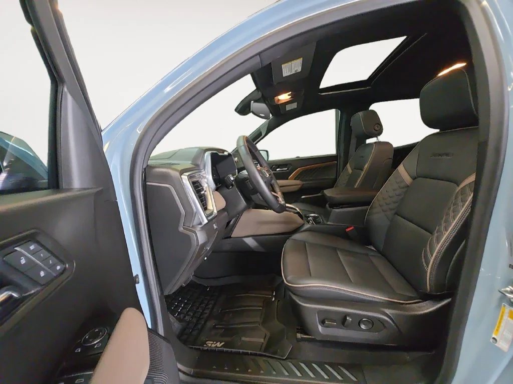 Certified Used 2026 Glacier Metallic GMC Denali image 16