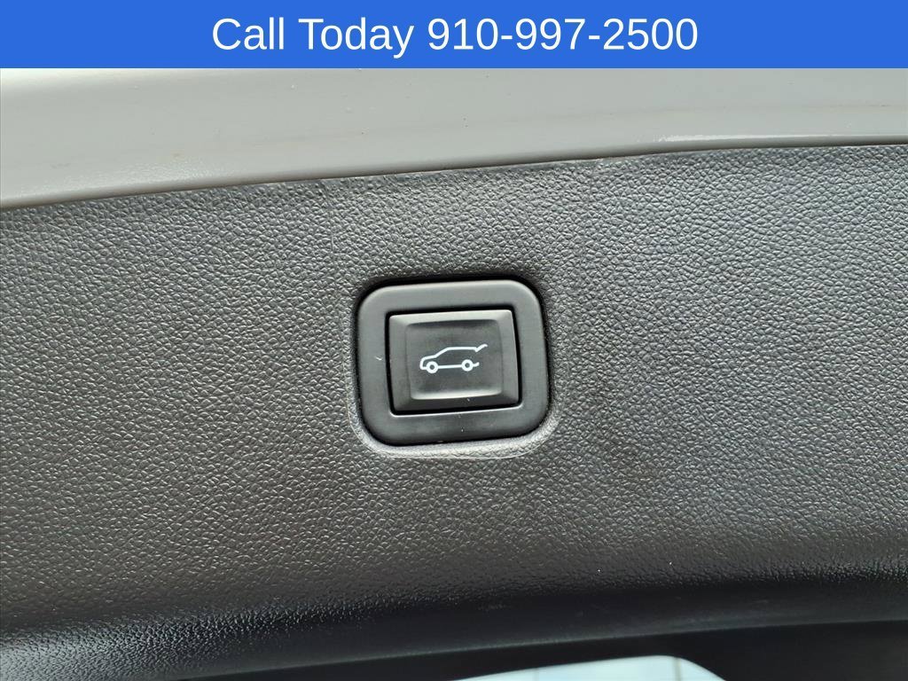 Used 2023 Iridescent Pearl Tricoat Chevrolet RS image 24