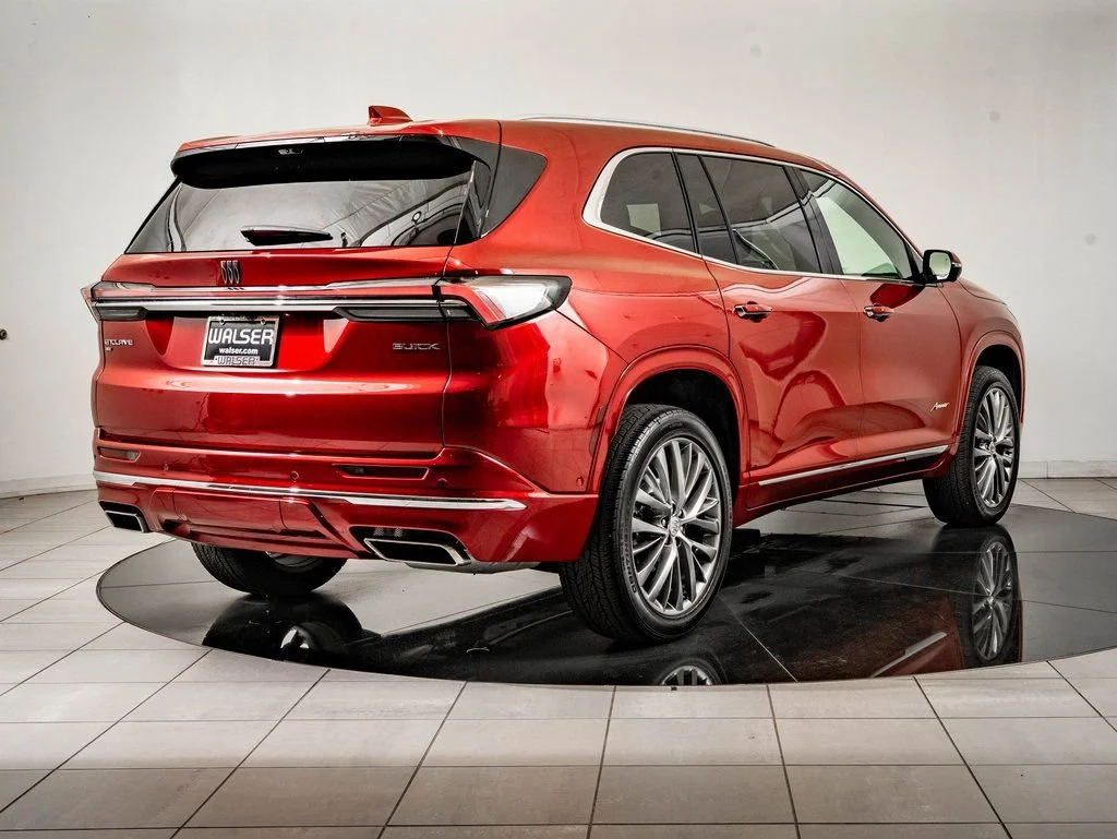 Used 2025 Cherry Red Tintcoat Buick Avenir image 10
