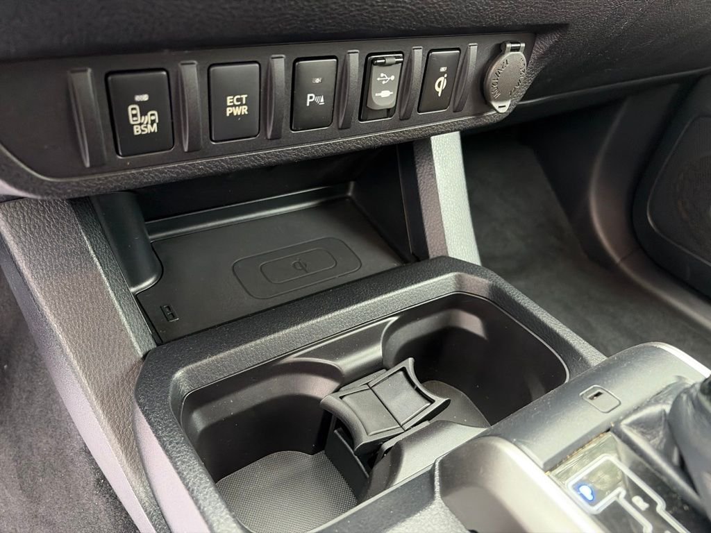 Used 2016 Magnetic Gray Metallic Toyota Limited image 20